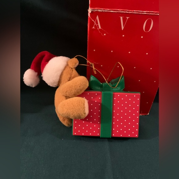 Vintage 1992 Avon Festive Bear with Gift Ornament - Picture 2 of 7